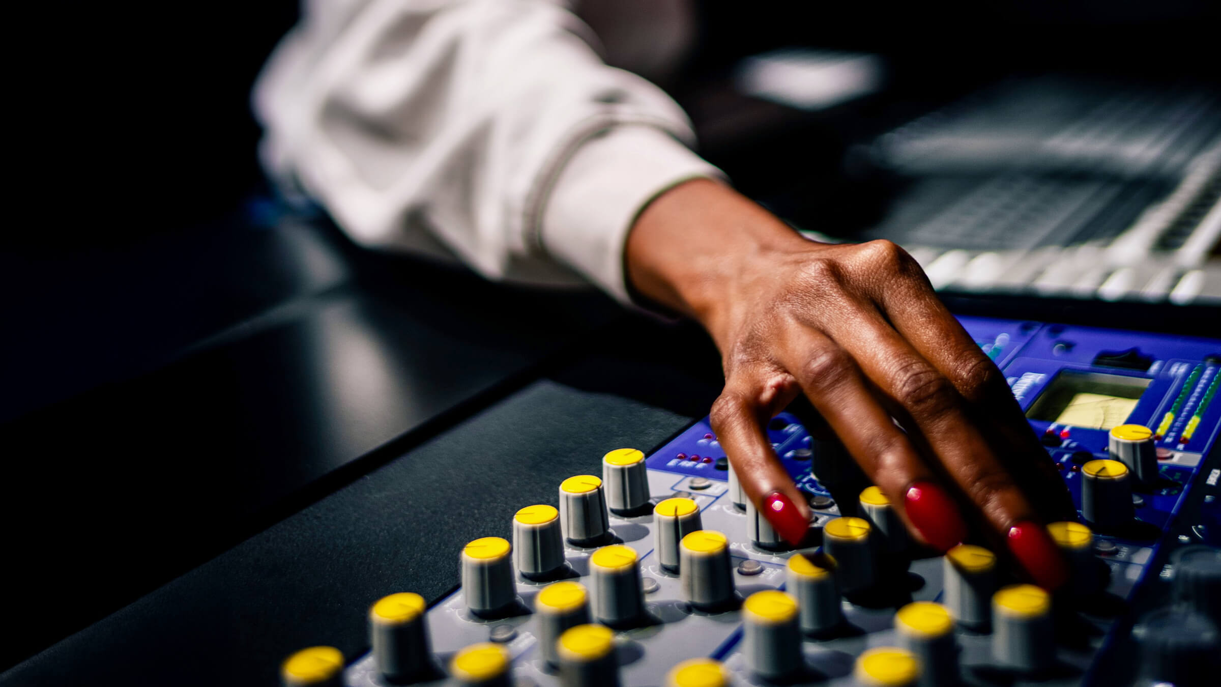 At Los Angeles Recording School, students get hands-on with Focusrite and Novation gear (photo 1) At Los Angeles Recording School, students get hands-on with Focusrite and Novation gear (photo 1)